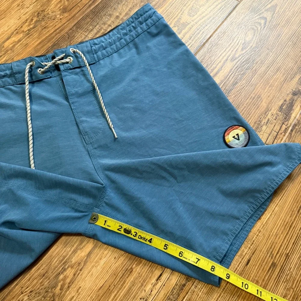 Vissla Board Shorts Mens 36 Blue Coconut Stretch Surf Swim Trunks Coastal Prep